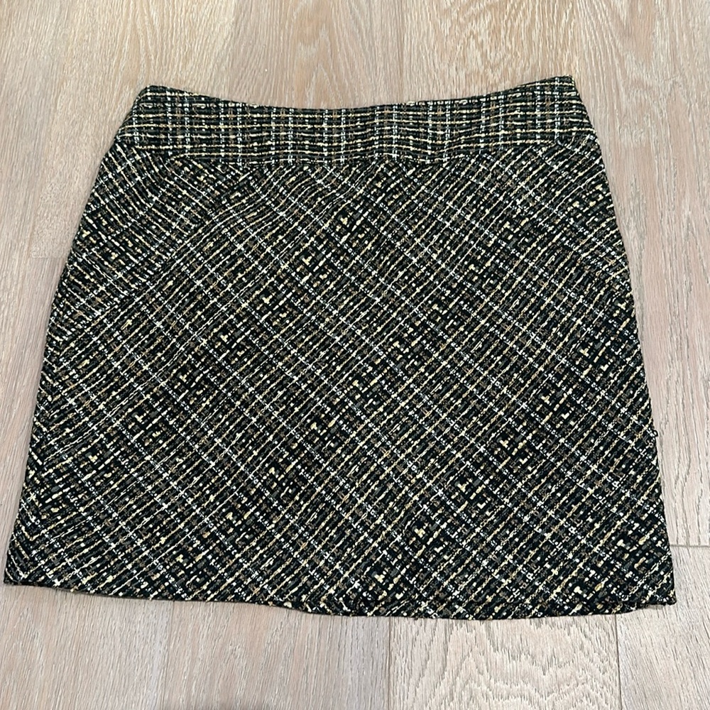 FORENZA SKIRT SIZE 4